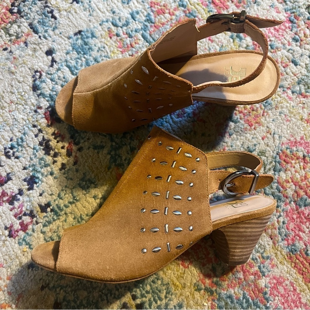 Joe's Jeans Cowgirl Western Chic Honey Suede
Studded Peep Toe Wood Heel Clog 6